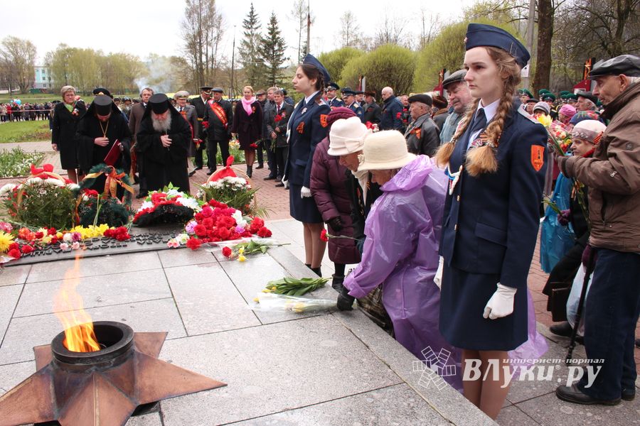 В Великих Луках День Победы празднуют все поколения (ФОТО)