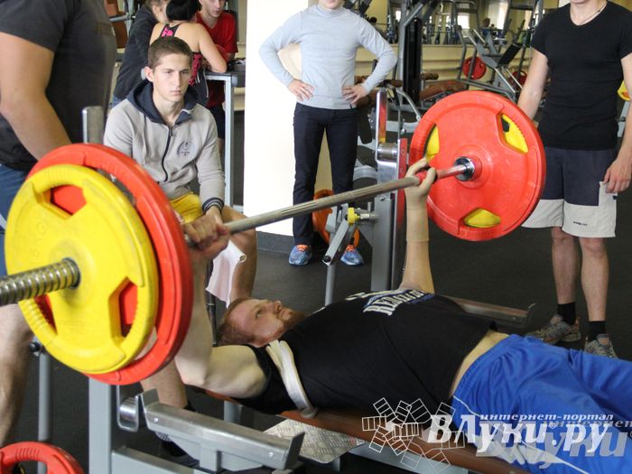 Первенство города по классическому жиму штанги и армлифтинг