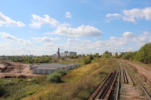  На месте строительства путепровода ведутся работы (фото)