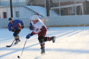 Великолукские хоккеисты разгромили гостей (фото)