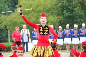 В Великих Луках проходит ​Международный фестиваль-конкурс среди мажореток и барабанщиц (ФОТО)