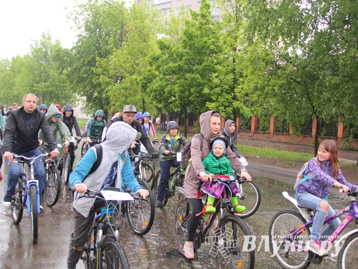 Зигзаг здоровья выполнили великолукские велосипедисты (ФОТО)