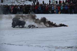 Реконструкция битвы за освобождение Великих Лук