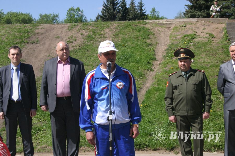 Члены Международный автопробега прибыли в Великие Луки 