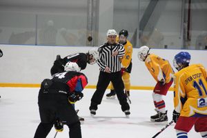 ХК «Экспресс» разгромил «Юниоров» (ФОТО)