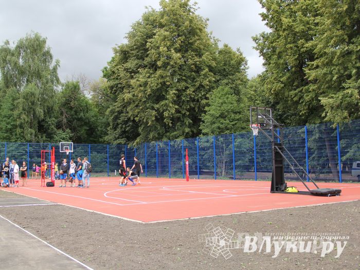 Открытие физкультурно-оздоровительного комплекса в Великих Луках (фото)