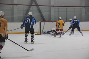 В великолукском «Айсберге» прошли матчи Чемпионата Псковской области по хоккею (ФОТО)