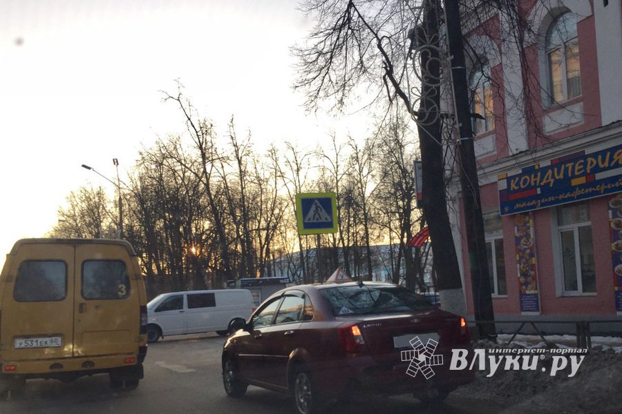 2 ДТП произошло в Великих Луках (ФОТО)