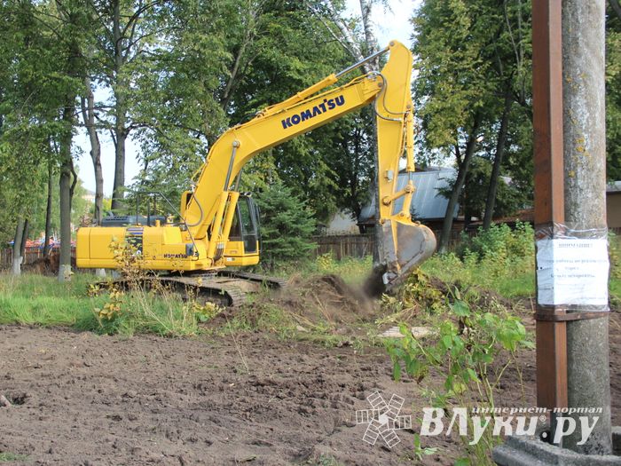 В великолукском парке приступили к планировке территории (ФОТО)