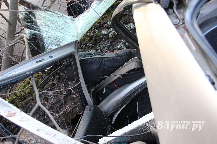 Смертельное ДТП на выезде из Великих Лук (ФОТО)