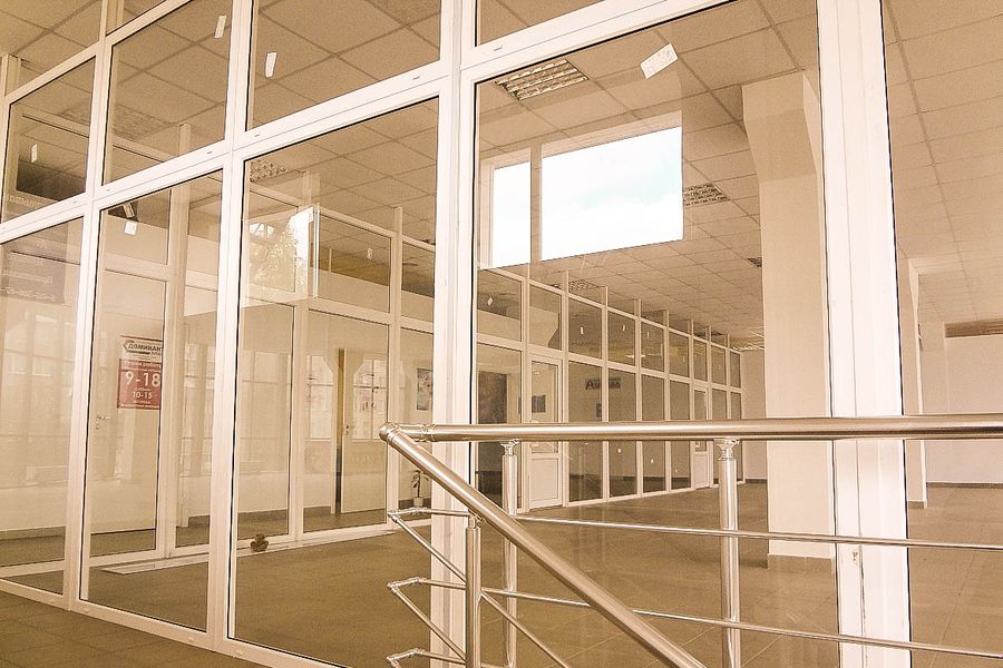 На День стекольщика компания «Окна оптом» дарит клиентам скидки (ФОТО, ВИДЕО)