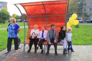 В Великих Луких благоустроили сквер на ул. Жукова (фото)