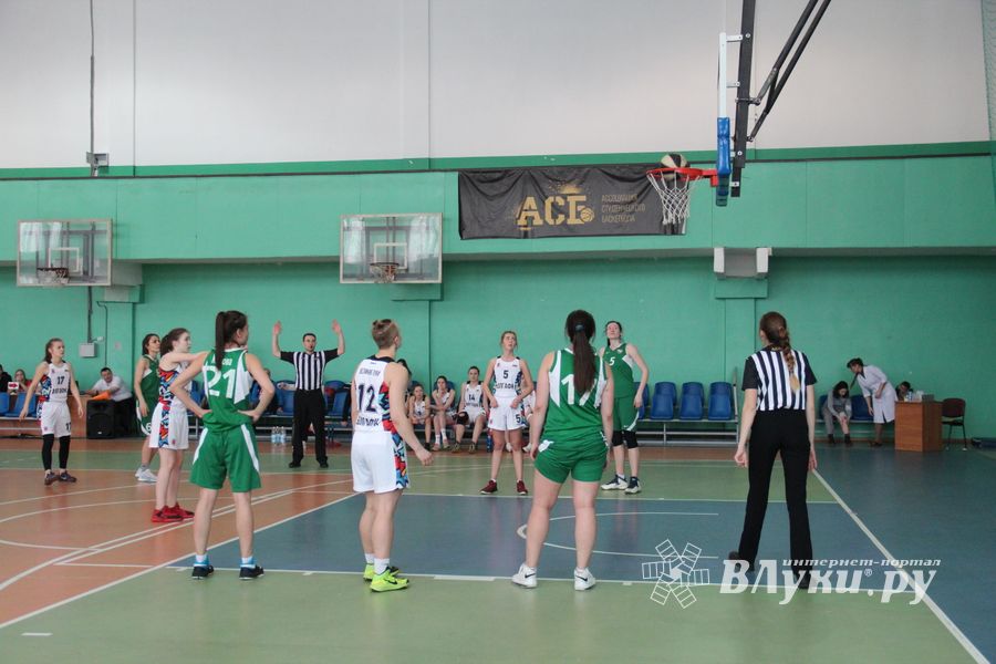 В Великих Луках прошли игры АСБ высшего дивизиона «Северо-Запад» среди женских команд (ФОТО)