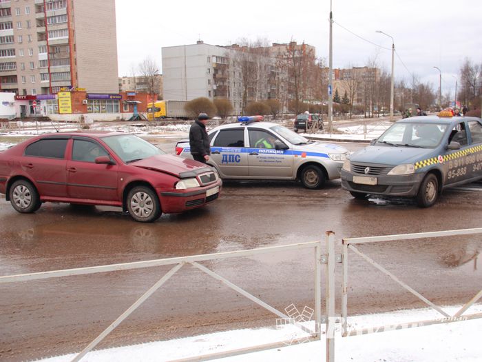 В Великих Луках произошло ДТП