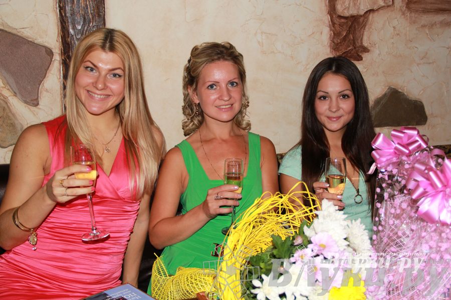 Награждение участниц фотоконкурса Мисс Бикини-2014