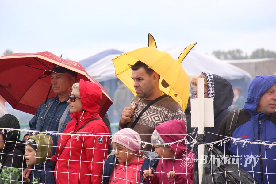 В Великих Луках проходит 7-й Фестиваль авиамодельного спорта (ФОТО)
