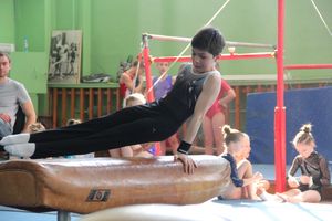 В Великих Луках проходит открытое первенство по спортивной гимнастике (ФОТО)
