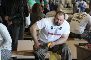 В Великих Луках состоялись Чемпионат и Первенство Псковской области по жиму штанги лежа (ФОТО)