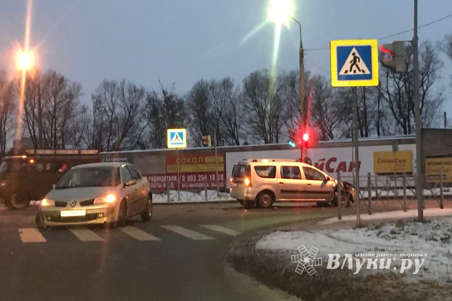 ДТП на перекрёстке Ленина-Жукова