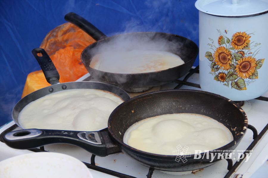 Широко отметили Масленицу в Великих Луках (ФОТО)