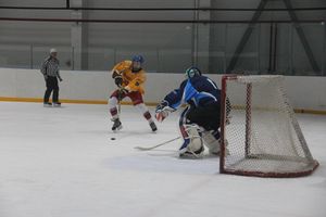 В великолукском «Айсберге» прошли матчи Чемпионата Псковской области по хоккею (ФОТО)