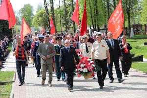 В Великих Луках прошел торжественный митинг в честь 9 мая (ФОТО)