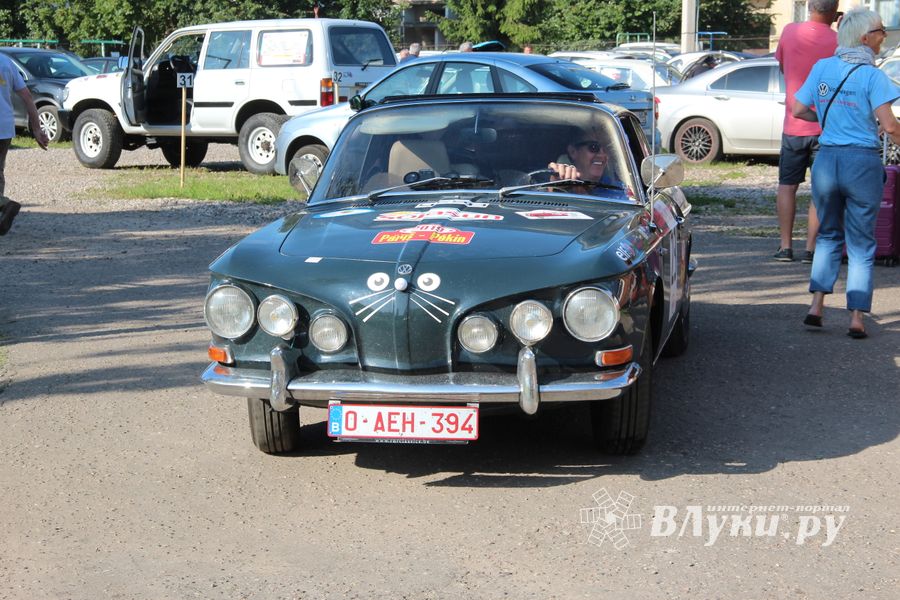 Ретро-автомобили побывали в Великих Луках (ФОТО)