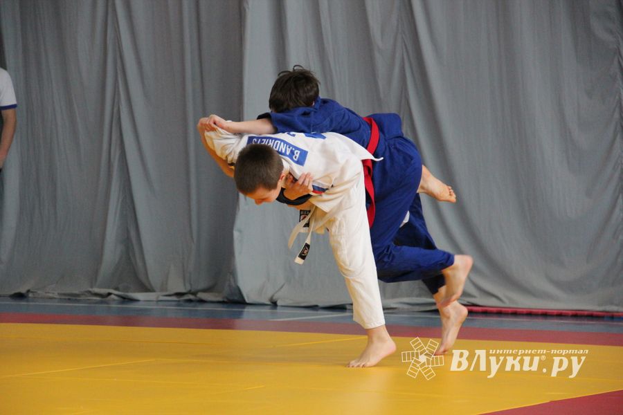 В Великих Луках прошли соревнования по дзюдо (ФОТО)