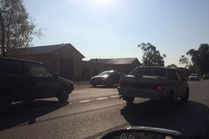 Фотофакт: На выезде из города произошло столкновение автомобилей