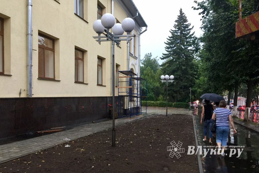 В Великих Луках драмтеатр подготавливают к открытию (ФОТО)