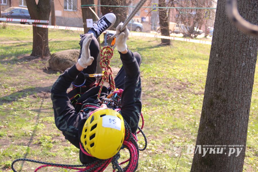 В Великих Луках прошло Первенство по спортивному туризму (ФОТО)