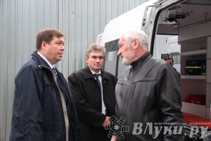 ​Великие Луки получили 8 новых машин скорой помощи (фото)