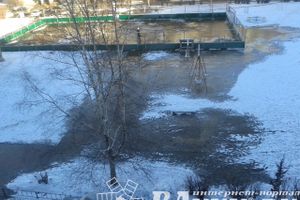 В Великих Луках «уплыл» каток