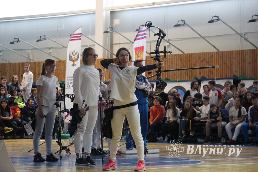 В Великих Луках завершились соревнования по стрельбе из лука «Надежды России» (ФОТО)