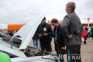 В Великих Луках прошла автомобильная ярмарка