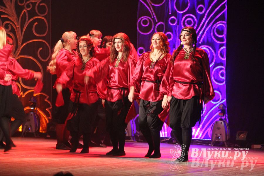  В ДК им. Ленина состоялся отчетный концерт студии восточного танца «Восточные сладости» (фото)