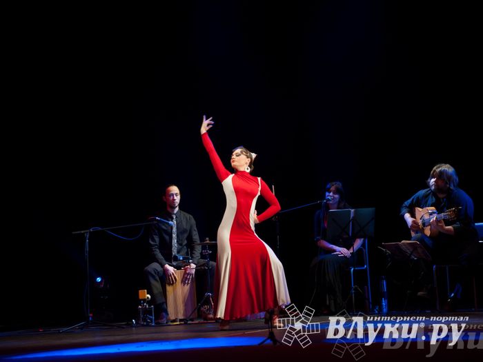 В великих Луках выступил московский коллектив фламенко