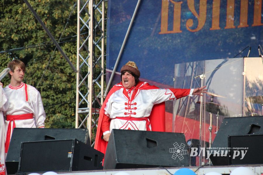 Людмила Чурсина и Пелагея поздравили Великие Луки с 850-летием (ФОТО)