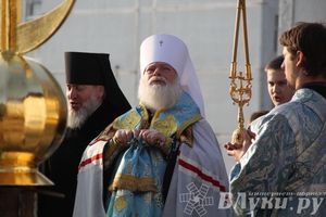 У храма святителя Тихона теперь есть освященные кресты