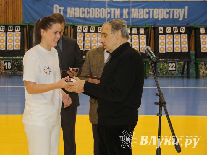 В Великих Луках стартовали всероссийские соревнования по стрельбе из лука «Надежда России» (ФОТО)