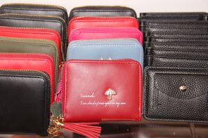 В Великих Луках открылся первый антикризисный магазин «FixZone» (ФОТО)