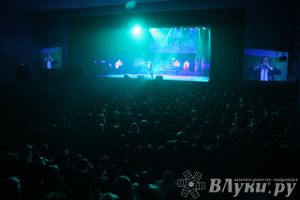 В ДК ЛК состоялся концерт Юрия Михайлова