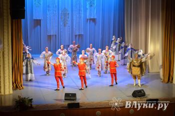 В Витебске великолукской творческой делегации вручили благодарность (фото)