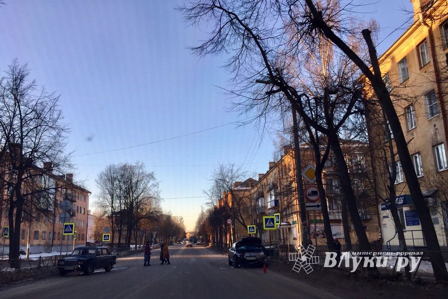 В Великих Луках произошло ДТП (ФОТО)