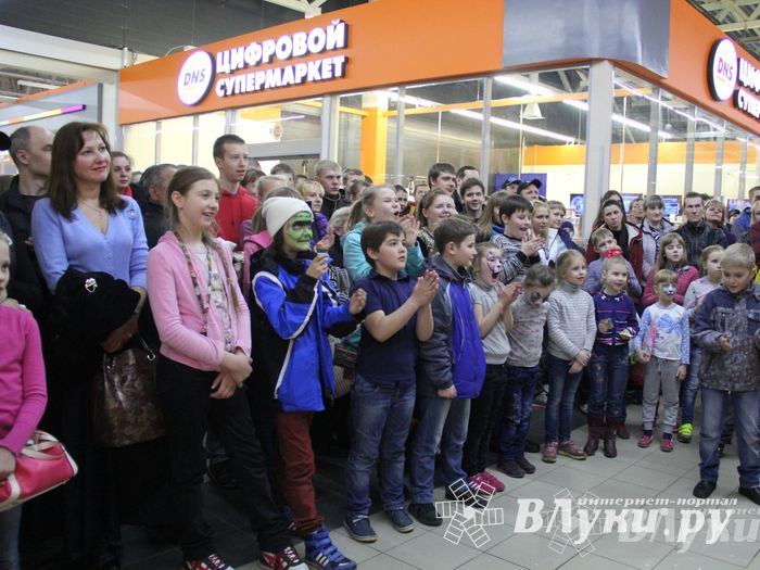 В ТЦ «Апельсин» прошла весенняя ночь распродаж