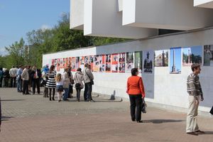 9 мая в Великих Луках. Шествие и салют