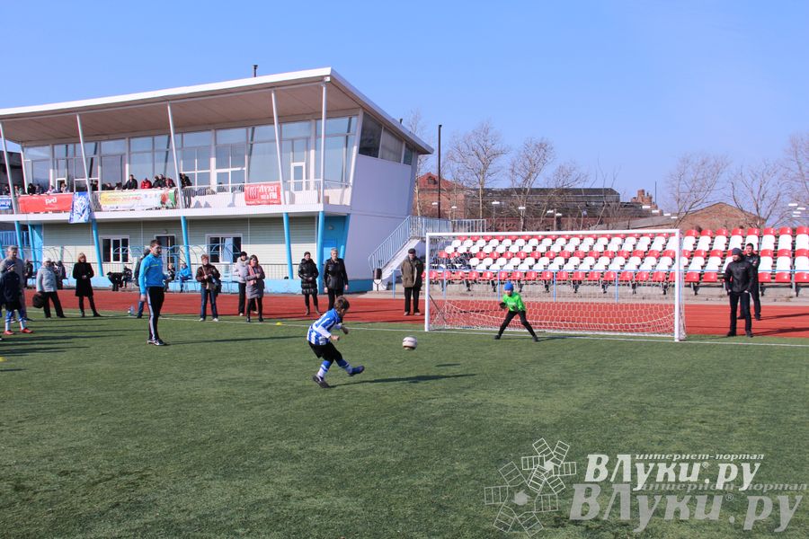 В Великих Луках прошел международный детский турнир по футболу «Наши надежды»