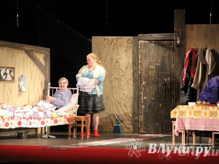 Народные артисты России выступили в Великих Луках (фото)