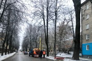 На улице Некрасова идет ликвидация прорыва водопровода