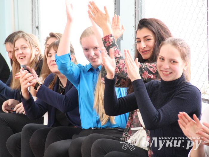 Конкурс «А ну-ка, парни!» прошёл в великолукской гимназии (фото)